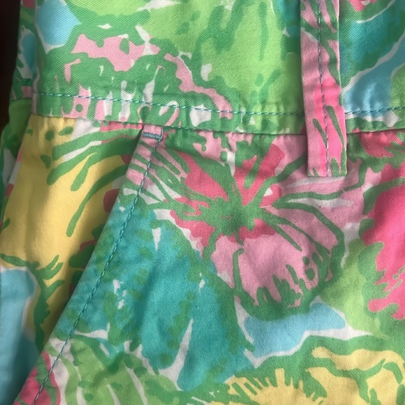 Lilly Pulitzer Callahan Floral Print Size 4 Shorts - Picture 7 of 7